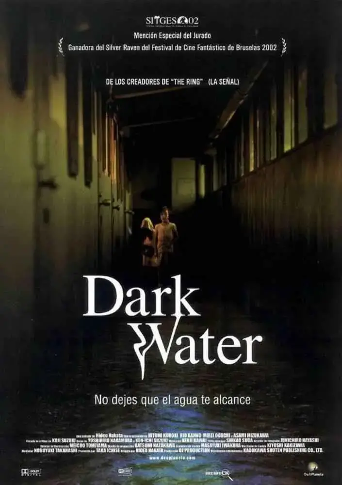 Honogurai mizu no sokokara (Dark Water) (2002)